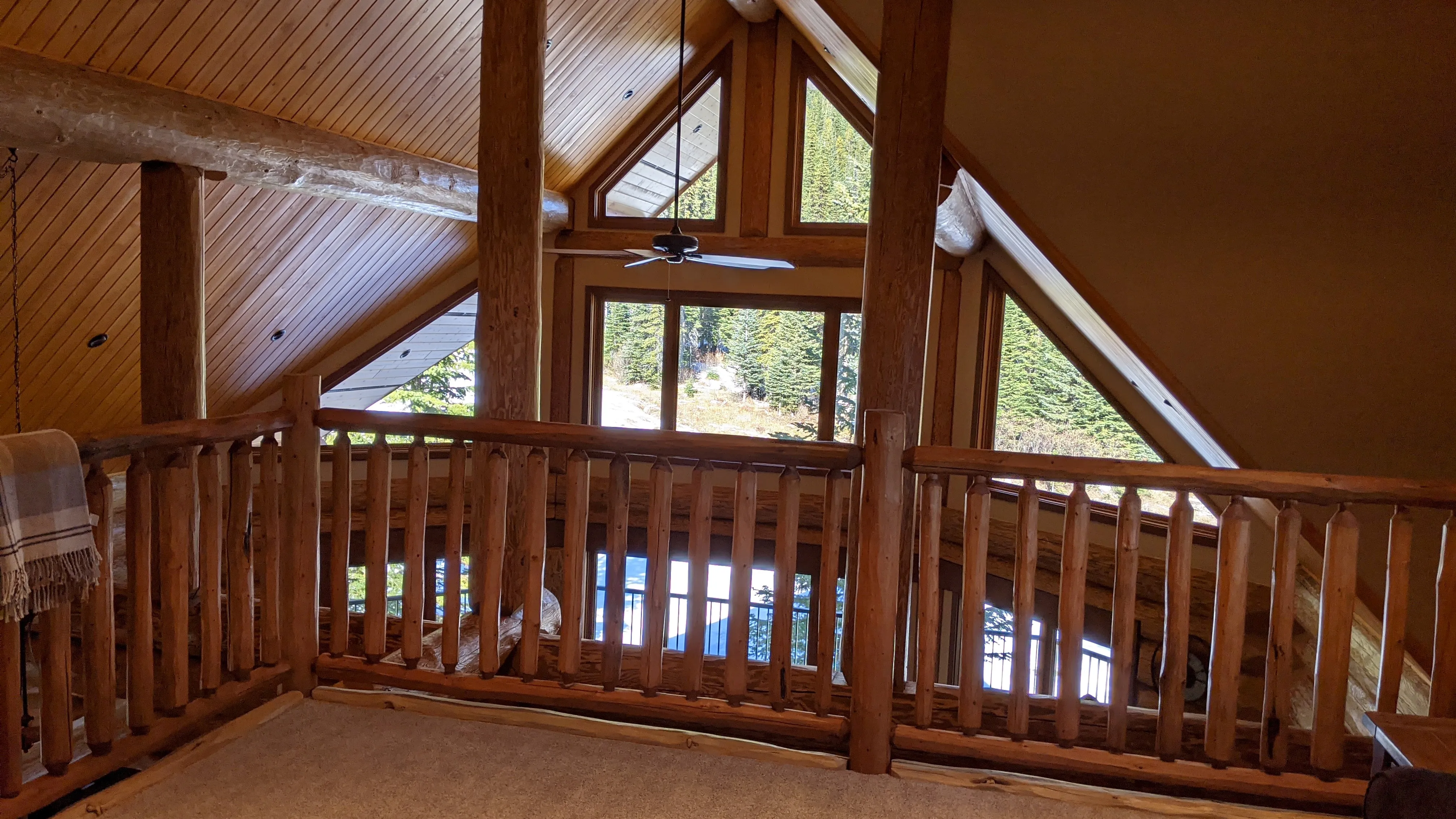 Tinhorn Lodge - View from Loft